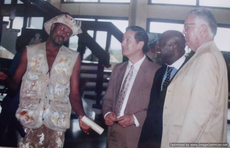 199-ambassadeur-de-chine-ambassadeur-du-cameroune-et-ambassadeur-des-etats-d-amerique-avec-chima-ogbonnaya-artiste-en-2001-
